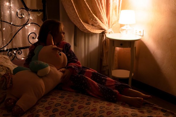 Choisir la veilleuse bruit blanc idéale pour votre bébé